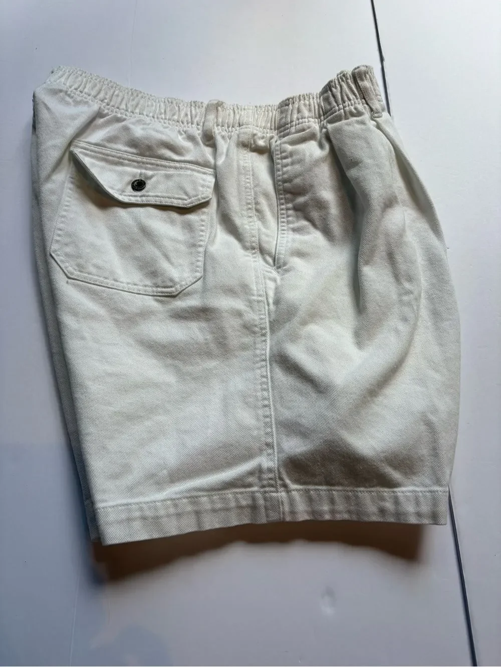 Eddie Bauer Men's Relaxed Fit Elastic-Waist Cotton Shorts - White Size Large
